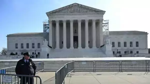 US Supreme Court hears challenges to social media laws
