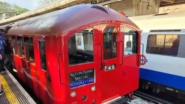 Underground poetry: Celebrating the 116th round of tube train verses